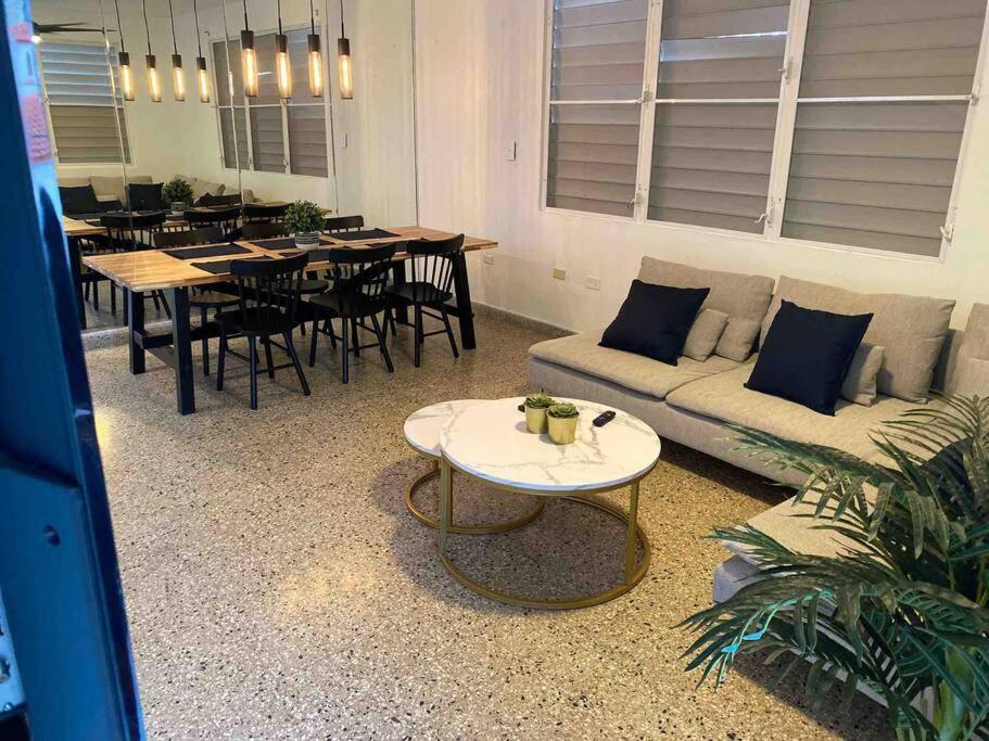 3 Bd By Airport El Yunque Walk To The Beach San Juan Exteriér fotografie